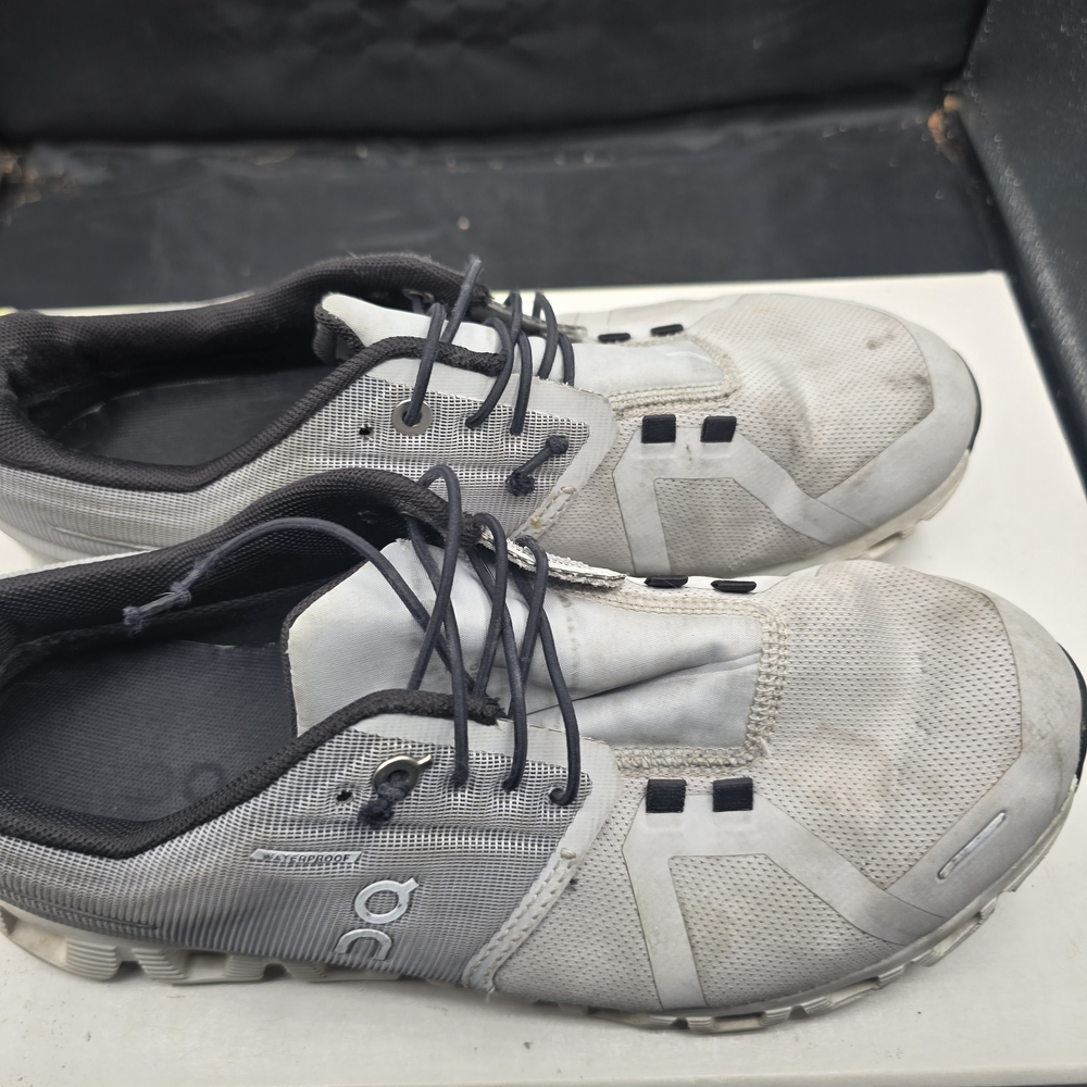On Running Men's Gray Athletic Shoes